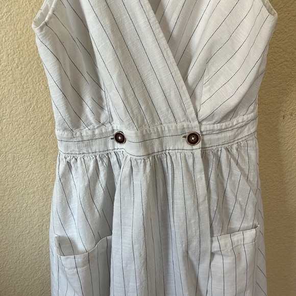 Mango sleeveless buttoned  wrap white with blue line dress , size US S - Picture 4 of 15